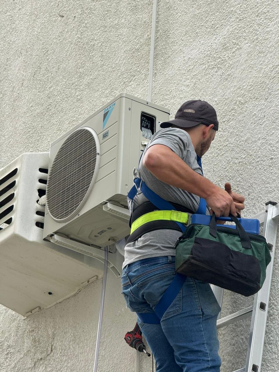 Ambiente climatizado com ar condicionado instalado pela AS Climatização